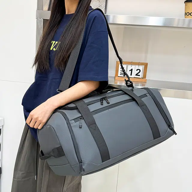 尊梵 防泼水简约健身出差 尼龙 单肩斜挎手提旅行包 男女同款情侣款 多色