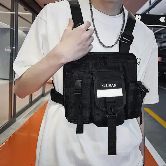 尊梵 潮牌机能马甲背心多口袋反光条 牛津布 胸包 常规 男女同款情侣款 黑色