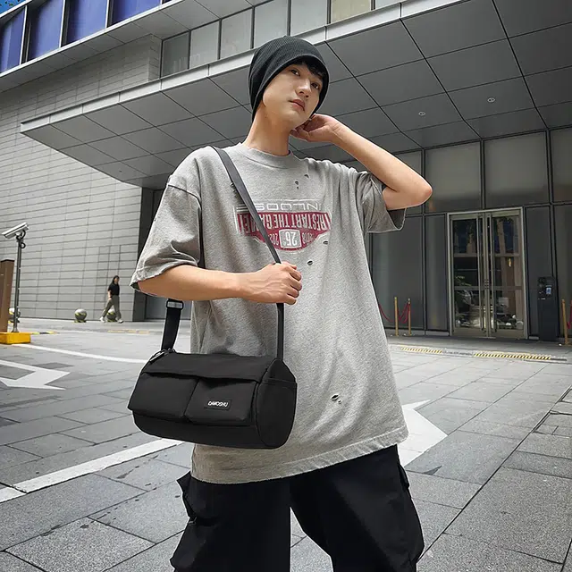 尊梵 斜挎包防水耐磨户外旅行包轻便 尼龙 单肩包 常规 男女同款情侣款 多色