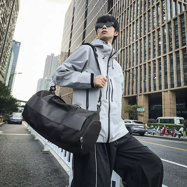 尊梵 行李训练包轻便游泳包干湿分离运动健身包 尼龙 手提斜挎旅行包 男女同款情侣款 多色