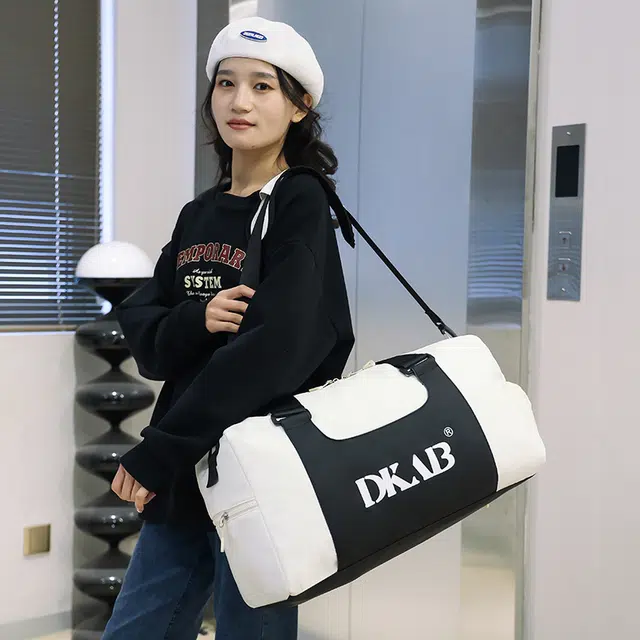 尊梵 时尚撞色字母设计潮流多功能 牛津布 旅行包 女款 多色