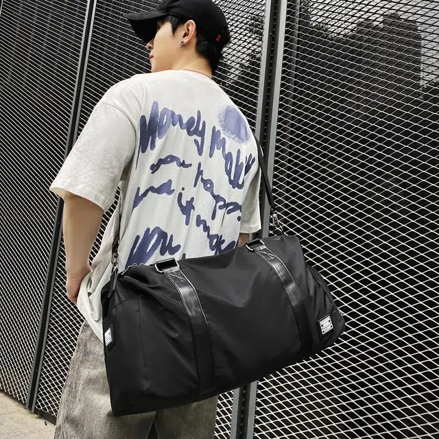 尊梵 男健身包干湿分离短途手提行李包大容量袋女便捷收纳袋 尼龙 旅行包 男女同款情侣款 黑色