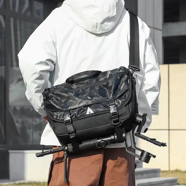尊梵 潮牌机能大容量通勤便携邮差包运动防水电脑包 尼龙 单肩包 常规 男女同款情侣款 多色