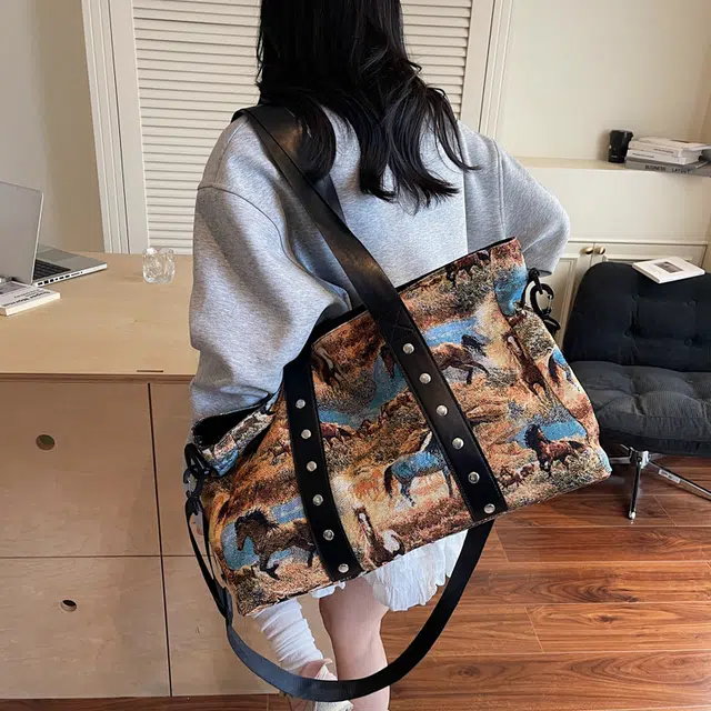 尊梵 高颜值时尚精致大容量外出时尚托特大容量 尼龙 单肩包 男女同款情侣款 黑色/咖啡色