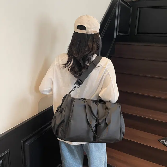 尊梵 高颜值单肩斜挎包轻便手提包洋气小包休闲运动 尼龙 旅行包 男女同款情侣款 多色