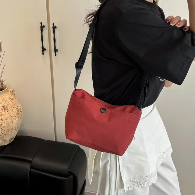 尊梵 斜挎包时尚潮流百搭帆布包 尼龙布 单肩包 常规 男女同款情侣款 多色