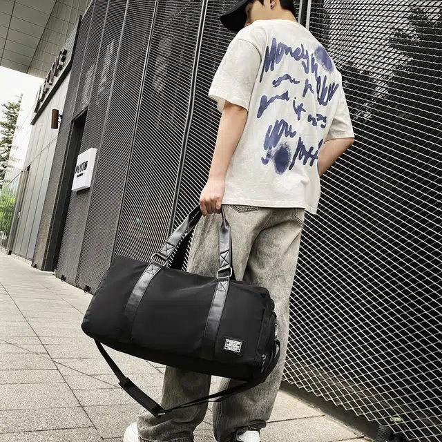 尊梵 男健身包干湿分离短途手提行李包大容量袋女便捷收纳袋 尼龙 旅行包 男女同款情侣款 黑色