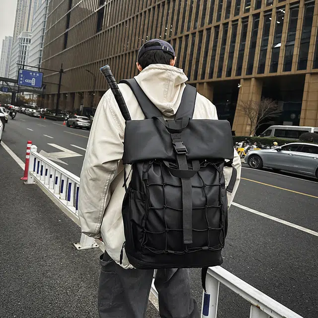 尊梵 简约休闲大容量通勤森系 尼龙 双肩包 常规 男款 黑色