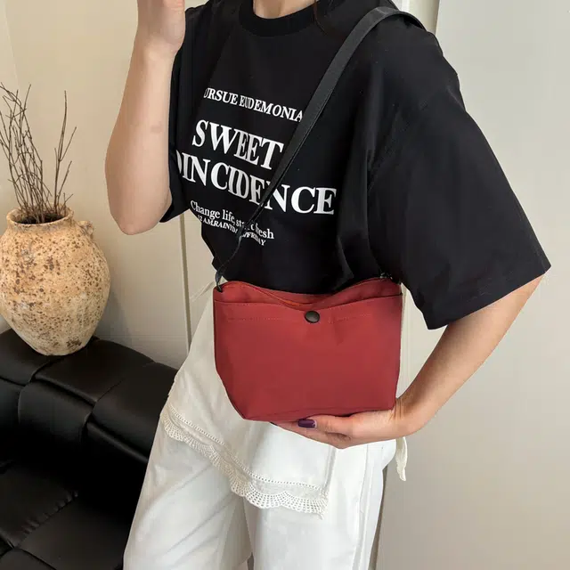 尊梵 斜挎包时尚潮流百搭帆布包 尼龙布 单肩包 常规 男女同款情侣款 多色