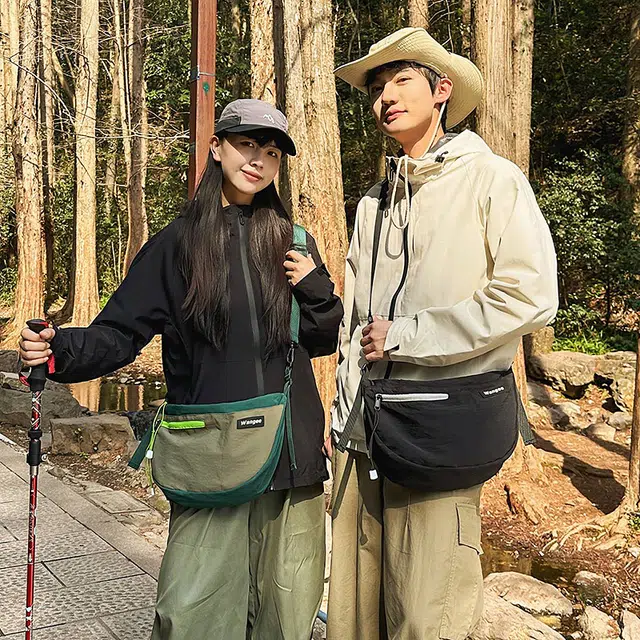 尊梵 简约百搭外出旅行轻便 尼龙 单肩包 男女同款情侣款 多色