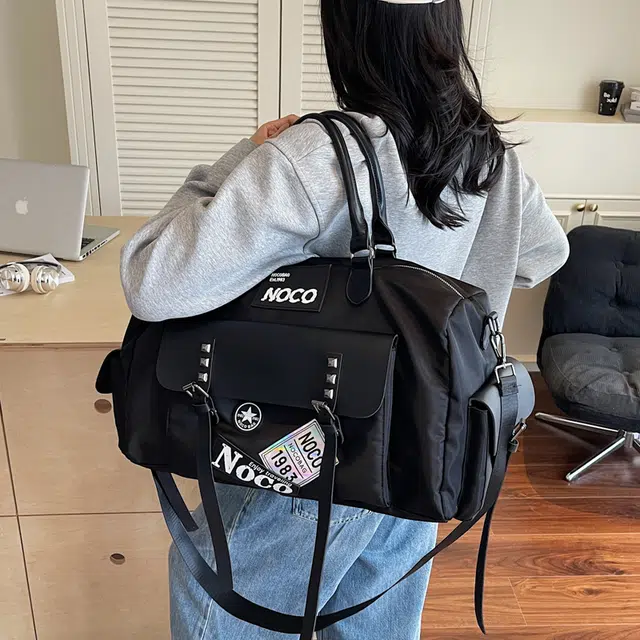 尊梵 旅行袋斜挎包简约大容量通勤潮流多口袋单肩包 尼龙 手提包 常规 男女同款情侣款 黑色/绿色