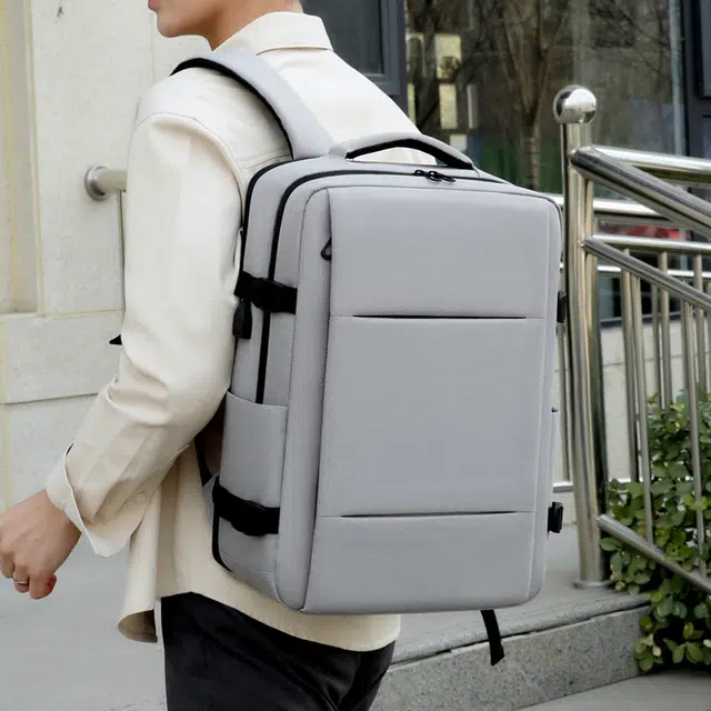 尊梵 通勤防泼水旅行 牛津布 双肩包 常规 男女同款情侣款 多色