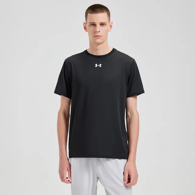 Under Armour T