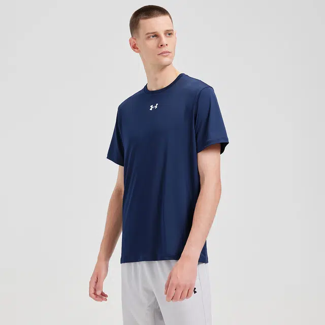 Under Armour T