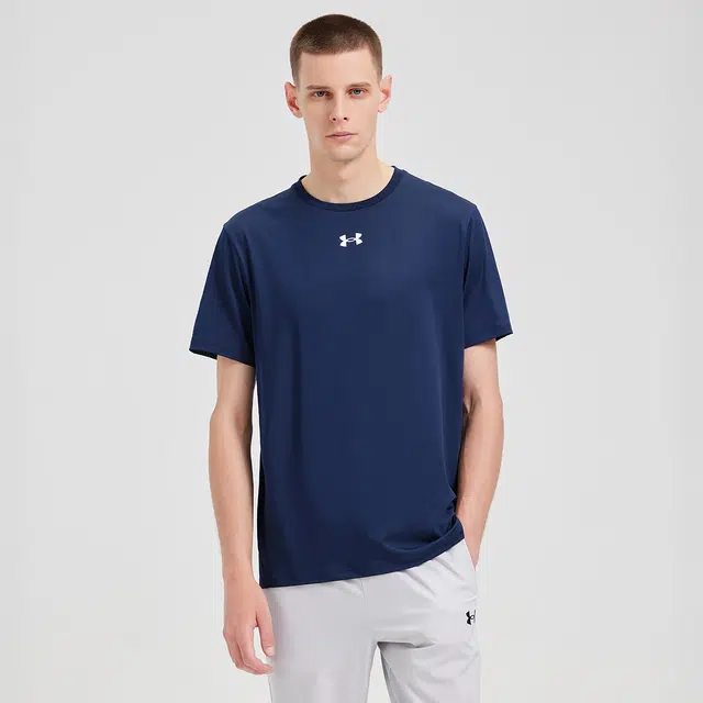 Under Armour T