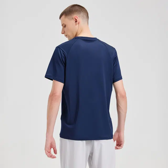 Under Armour T