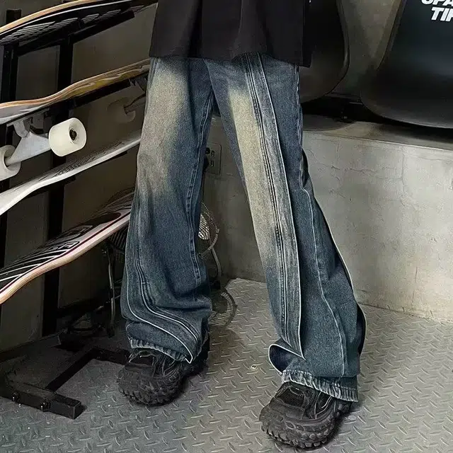 PAINT STAIN