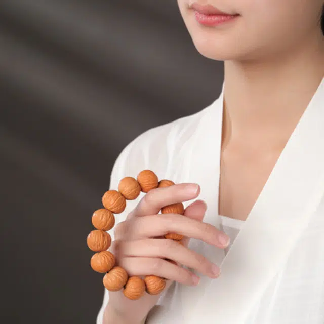 梨云暮雪 我们专注品质  凤仙龙岩馒头素串 玩念珠佛珠 新中式国风#好运 猴头核桃 手串 男女同款情侣款