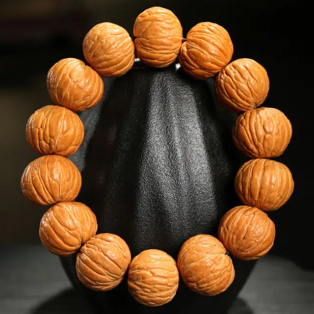 梨云暮雪 我们专注品质  凤仙龙岩馒头素串 玩念珠佛珠 新中式国风#好运 猴头核桃 手串 男女同款情侣款