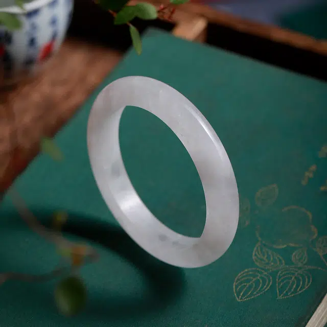 梨云暮雪 荔枝冻款 显白  百搭  好运天然 白水晶 手镯 女款