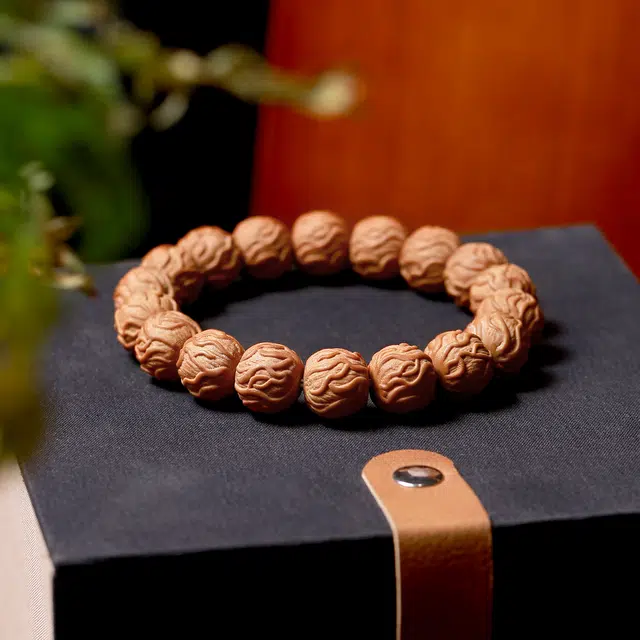 梨云暮雪 太行山优品 原色老料精雕毒液  颜色深度适中 手感一级  盘玩出油快 精细抛光  原皮 猴头核桃 手串 男女同款情侣款