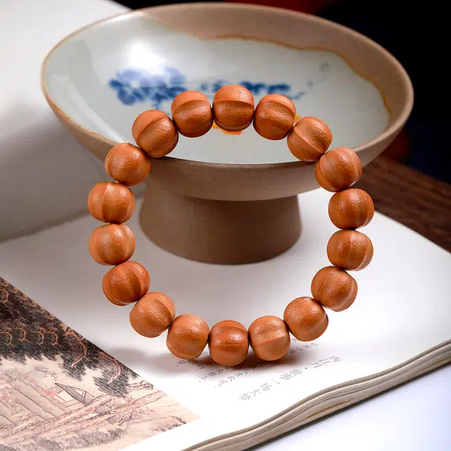 梨云暮雪 高级橘皮磨砂鲨鱼款  精品老料 手感棒 盘玩易变色 归圆度高  设计款 猴头核桃 手串 男女同款情侣款