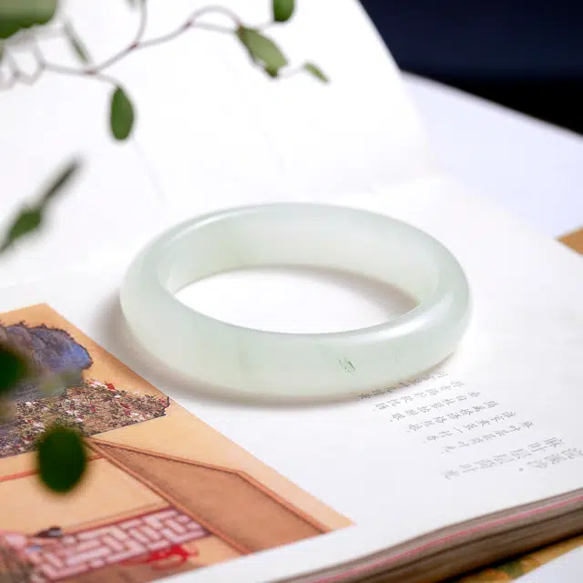 梨云暮雪 【气质拉满】精挑出的亮白   高贵上档次 天山翠 手镯 女款