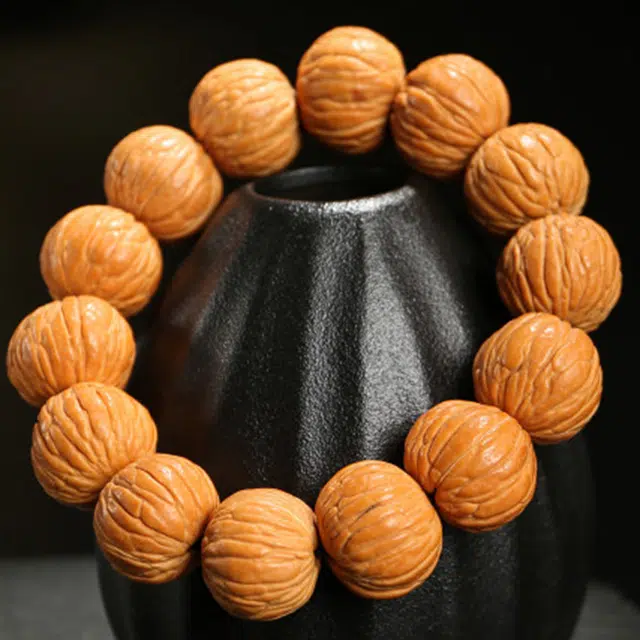 梨云暮雪 我们专注品质  凤仙龙岩馒头素串 玩念珠佛珠 新中式国风#好运 猴头核桃 手串 男女同款情侣款