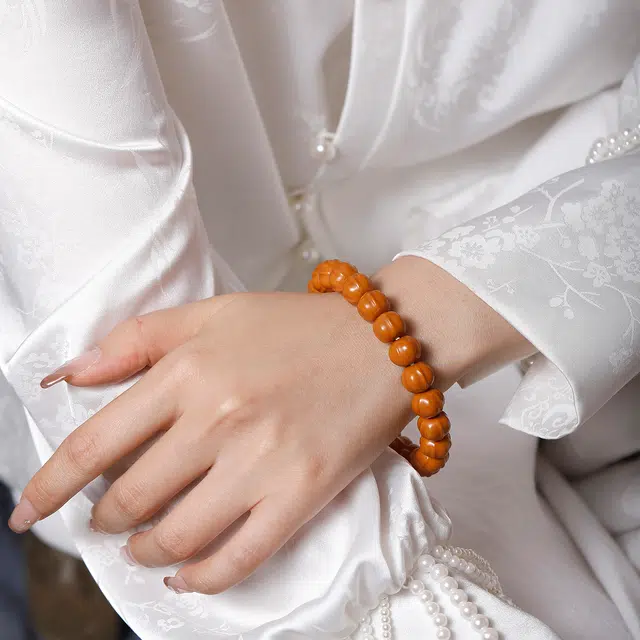 梨云暮雪 精品级深海鲨影 太行山出产特级品质 精工雕刻 霸气侧漏 色度统一#好运 猴头核桃 手串 男女同款情侣款