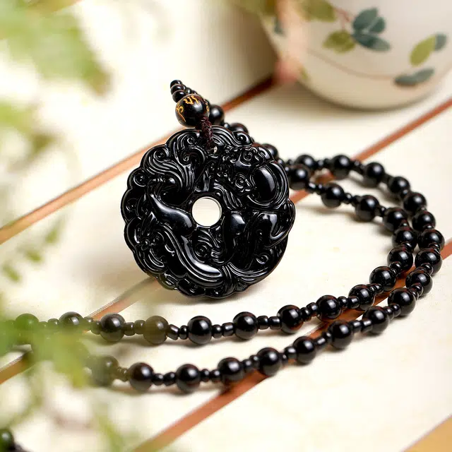 梨云暮雪 霸气酷黑吞金貔貅平安扣 搭配六字箴言 招财纳福转运 小众森系 时尚百搭 高级感#好运 琉璃 吊坠 男女同款情侣款