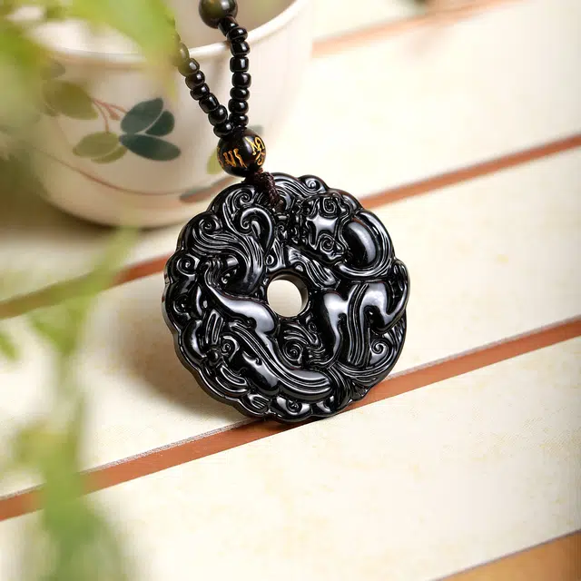 梨云暮雪 霸气酷黑吞金貔貅平安扣 搭配六字箴言 招财纳福转运 小众森系 时尚百搭 高级感#好运 琉璃 吊坠 男女同款情侣款