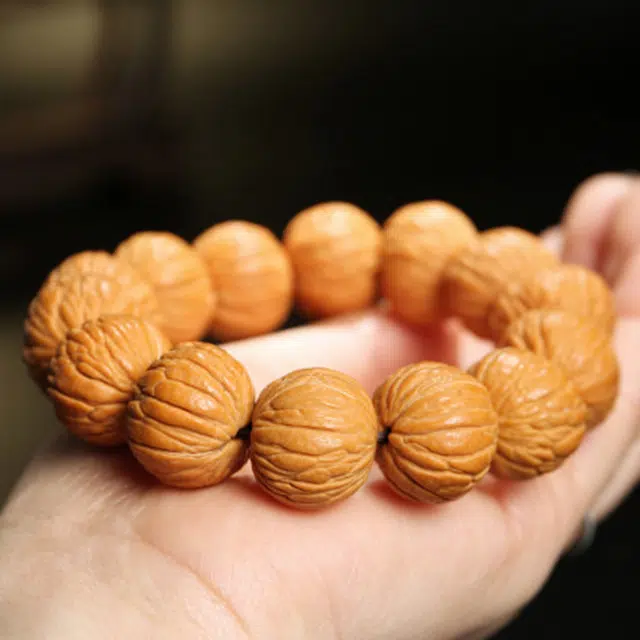 梨云暮雪 我们专注品质  凤仙龙岩馒头素串 玩念珠佛珠 新中式国风#好运 猴头核桃 手串 男女同款情侣款