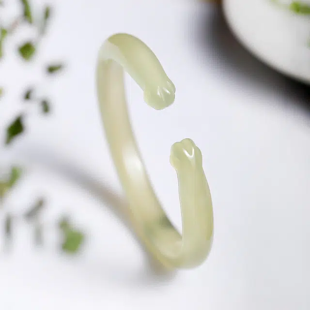 梨云暮雪 可爱猫爪高级蜂蜜水色冰底  新中式    高级黄口 显气质  藕粉 玛瑙 手镯 女款