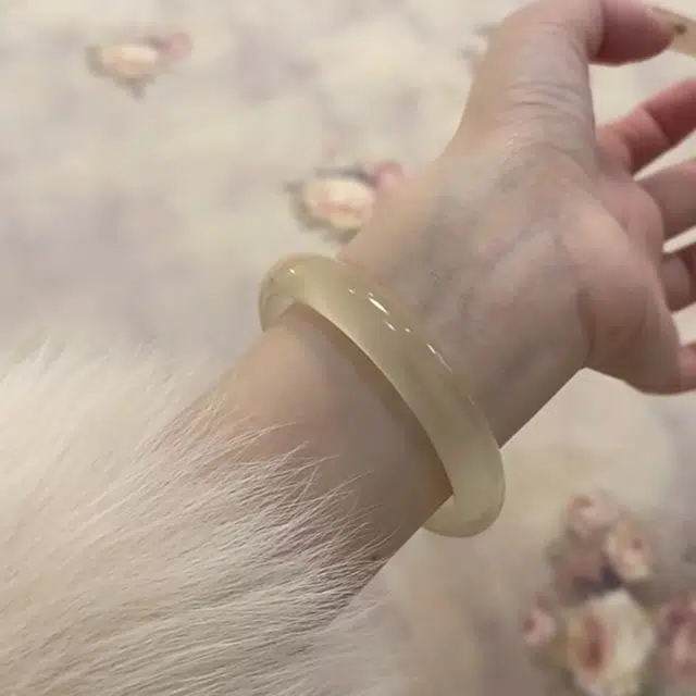 梨云暮雪 精选高品质 朦胧金色 国潮国风 旗袍汉服 琉璃 手镯 女款