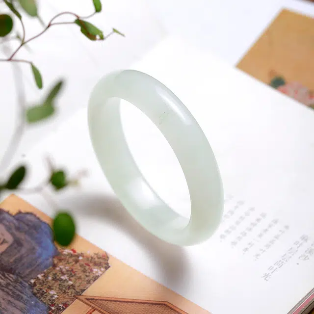 梨云暮雪 【气质拉满】精挑出的亮白   高贵上档次 天山翠 手镯 女款