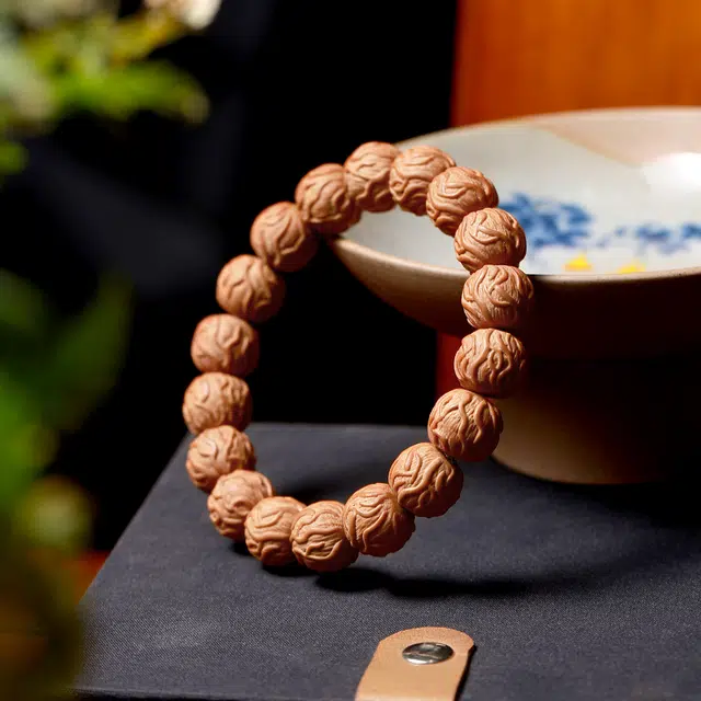 梨云暮雪 太行山优品 原色老料精雕毒液  颜色深度适中 手感一级  盘玩出油快 精细抛光  原皮 猴头核桃 手串 男女同款情侣款