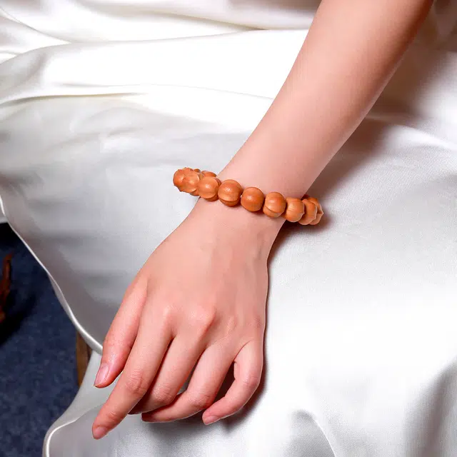 梨云暮雪 高级橘皮磨砂鲨鱼款  精品老料 手感棒 盘玩易变色 归圆度高  设计款 猴头核桃 手串 男女同款情侣款