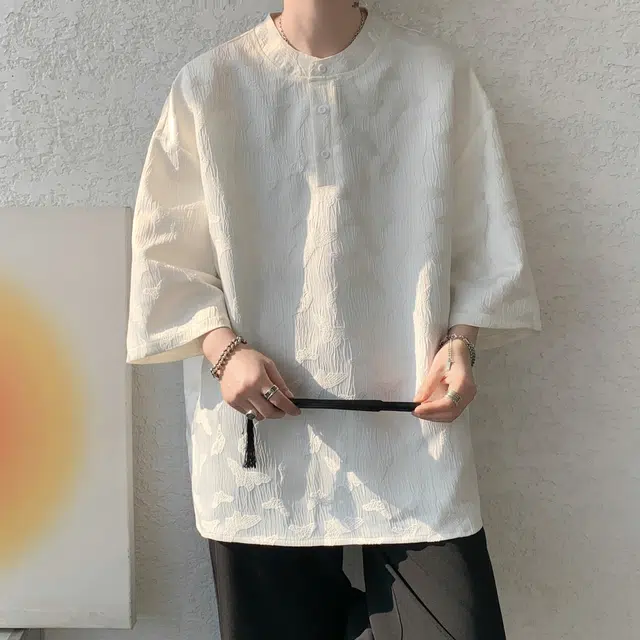 URBAN AUTHENTIC T