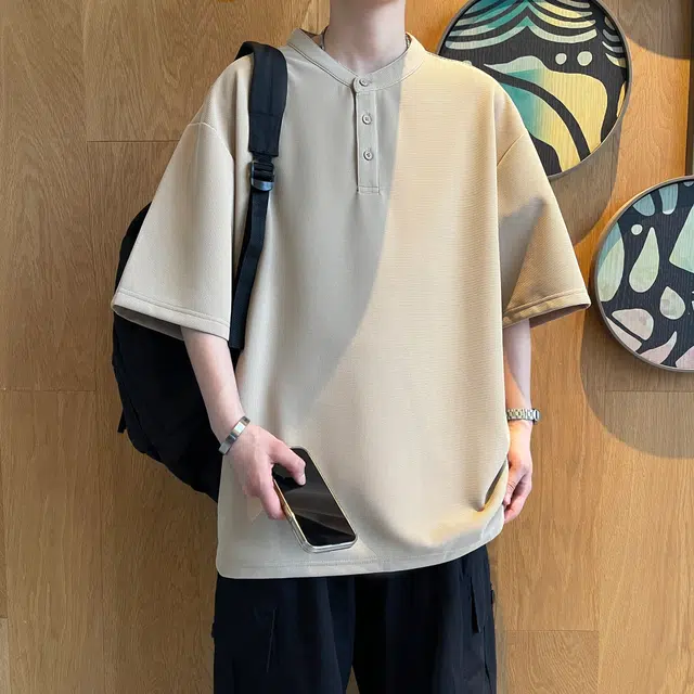 URBAN AUTHENTIC T