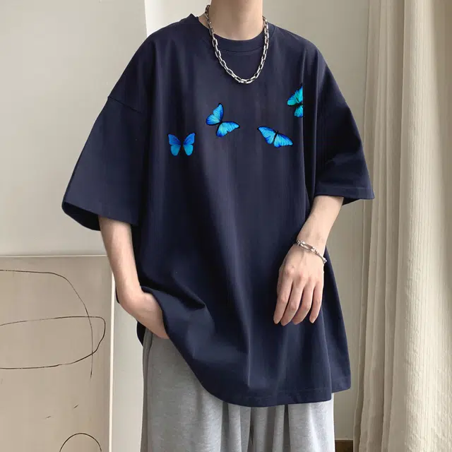 URBAN AUTHENTIC T