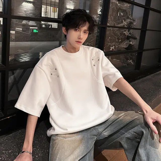 URBAN AUTHENTIC T