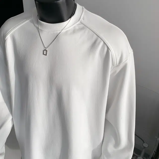 URBAN AUTHENTIC T
