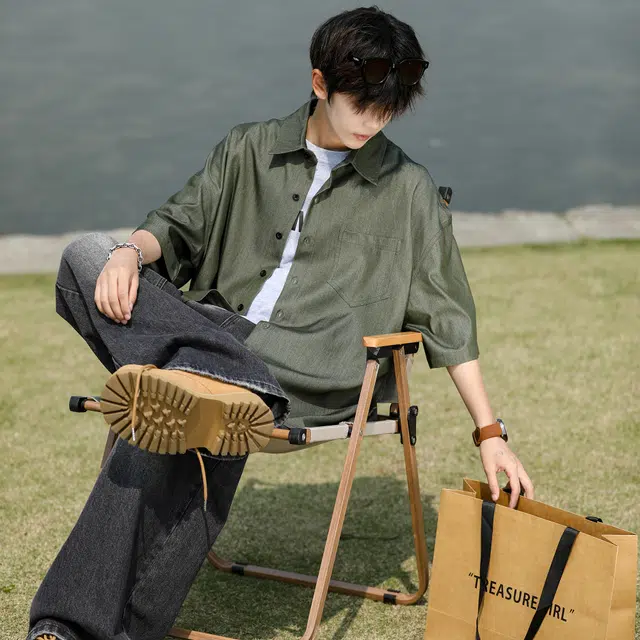 URBAN AUTHENTIC