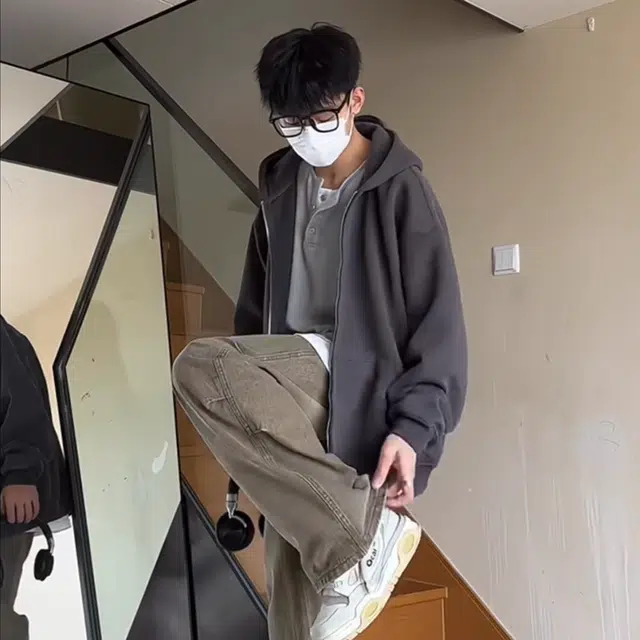 URBAN AUTHENTIC