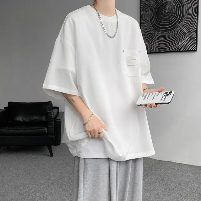 URBAN AUTHENTIC T