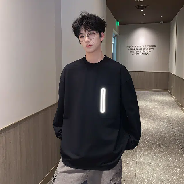 URBAN AUTHENTIC T