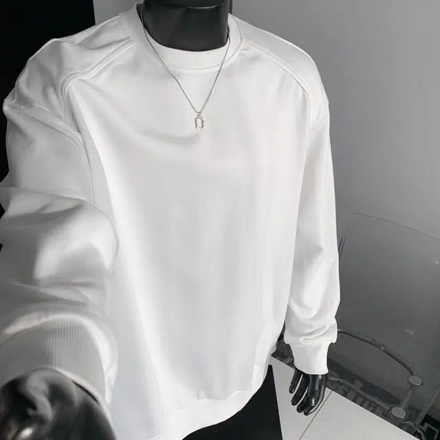 URBAN AUTHENTIC T