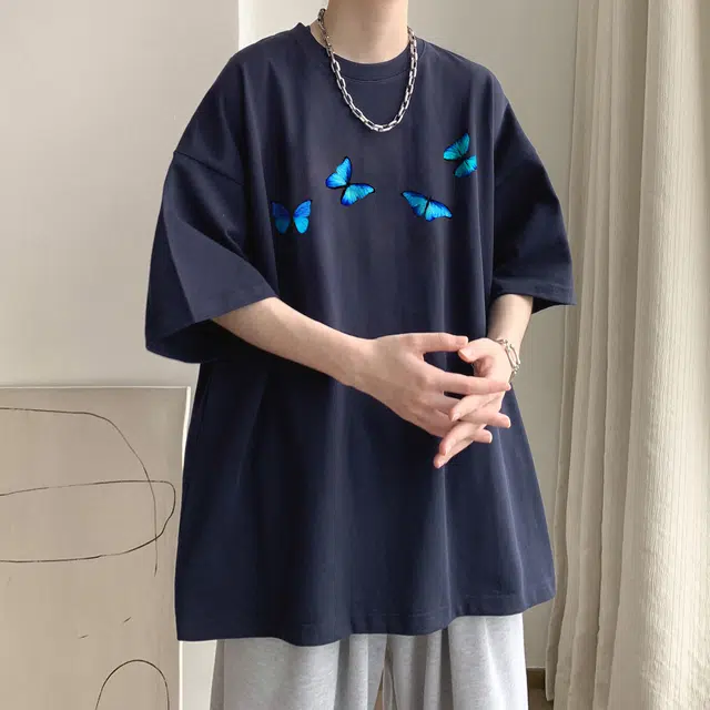 URBAN AUTHENTIC T