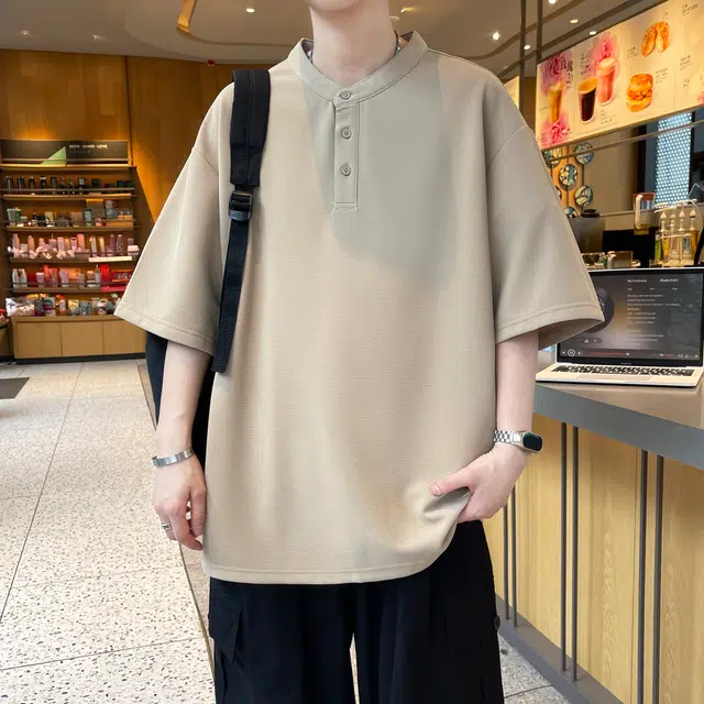 URBAN AUTHENTIC T