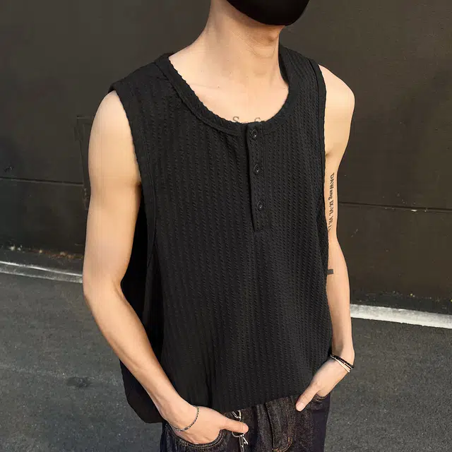 URBAN AUTHENTIC T